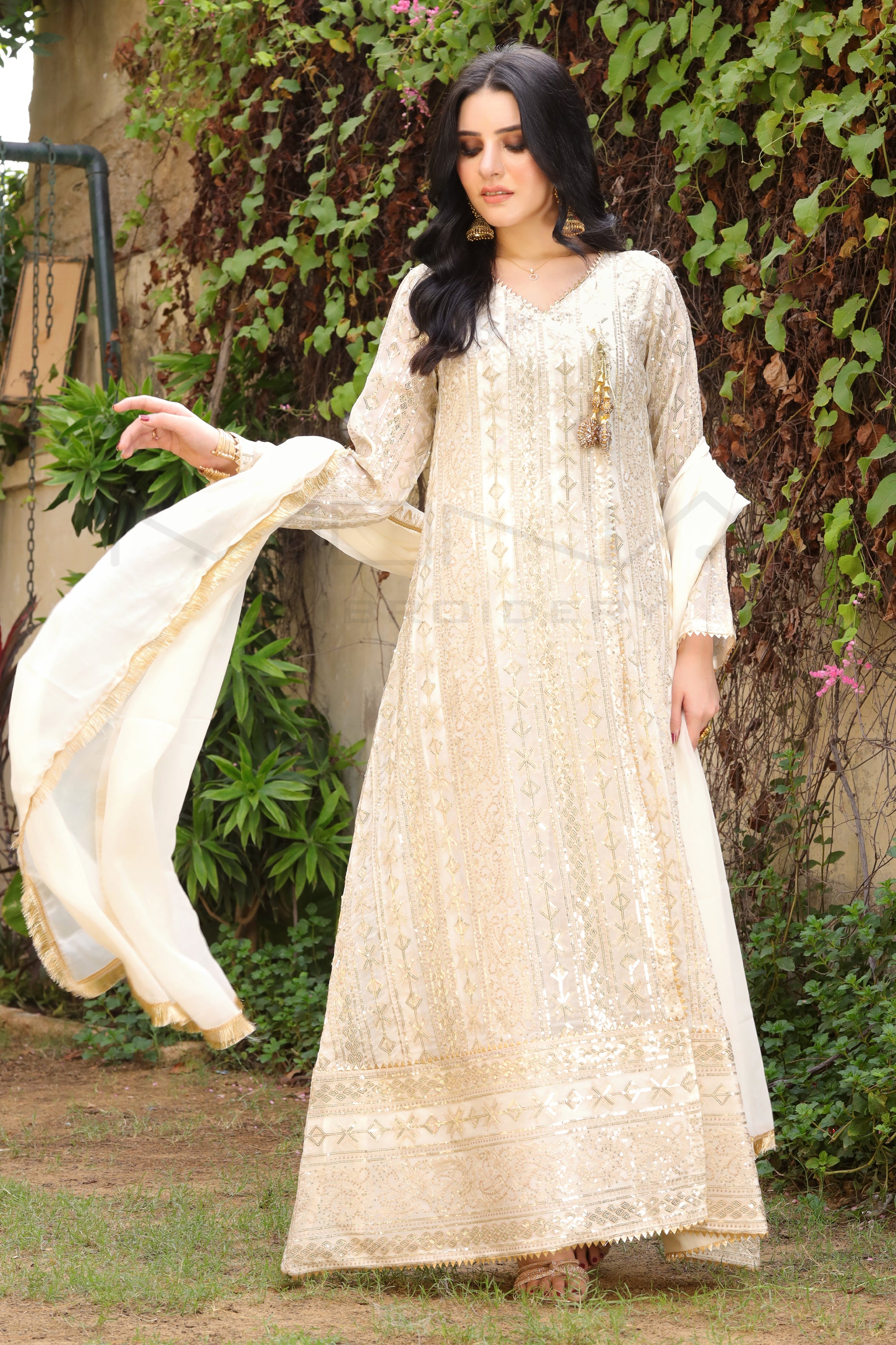 DIVINE- OFF WHITE Mona Embroidery DIVINE- OFF WHITE Mona Embroidery